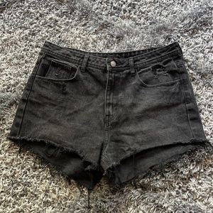 H&M - High waisted shorts - denim - black